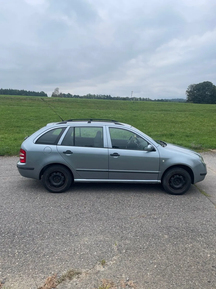 Skoda Fabia 2001 photo 4