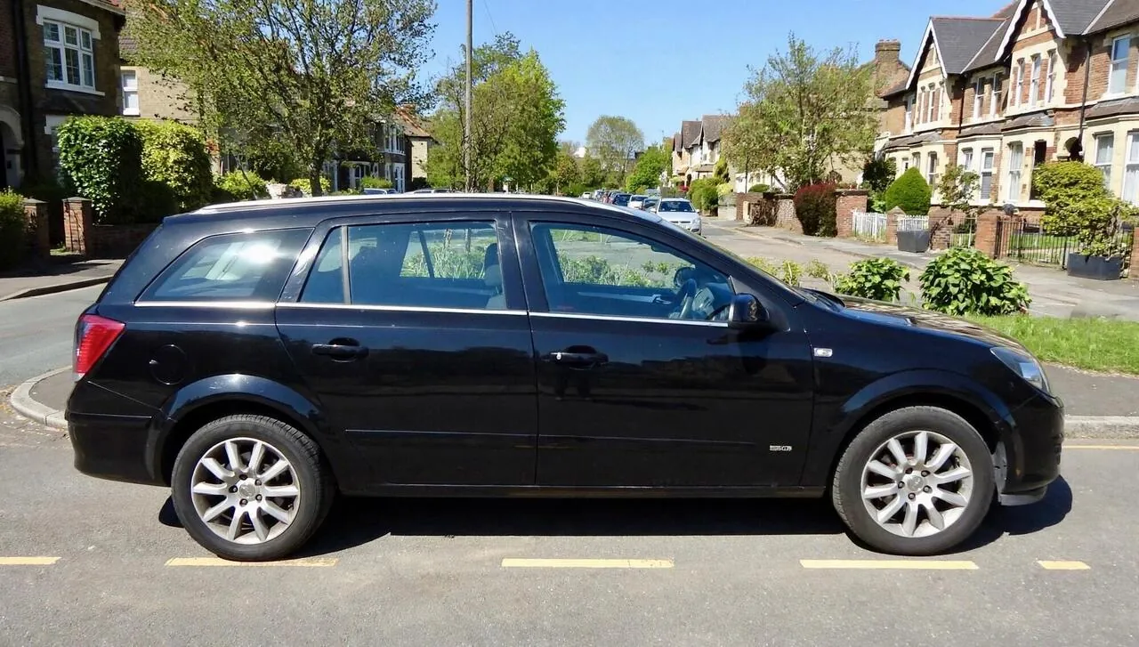 Vauxhall Astra 2006 photo 4