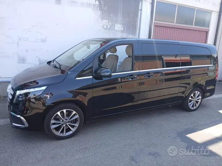 Mercedes-Benz V-Class 2023 photo 4