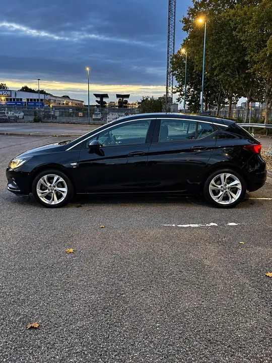 Vauxhall Astra 2018 photo 3