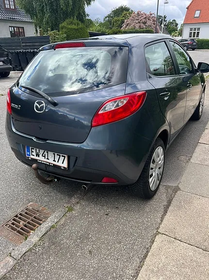 Mazda 2 2009 photo 5