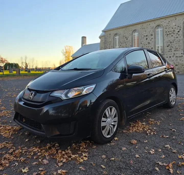 Honda Fit 2015 photo 2