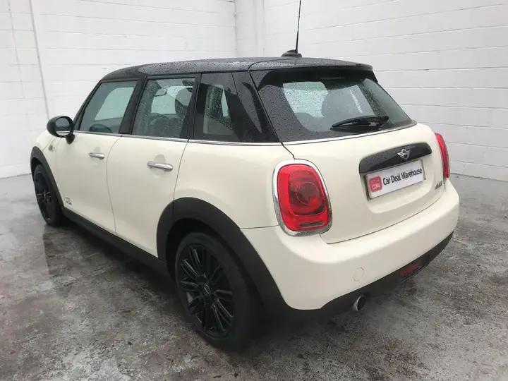 Mini Hatch 2017 photo 5
