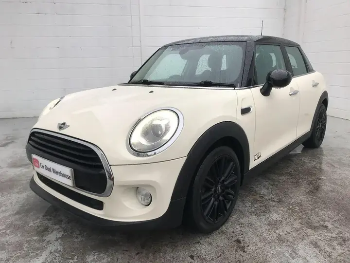 Mini Hatch 2017 photo 4