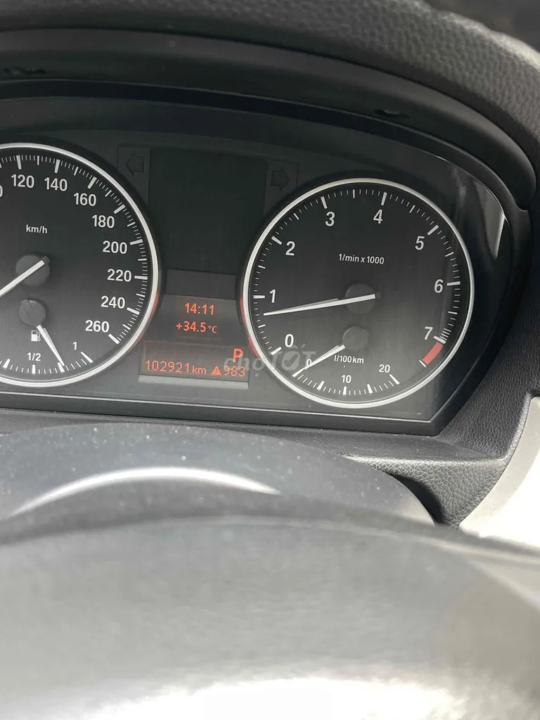 BMW 3 Series 2011 photo 3