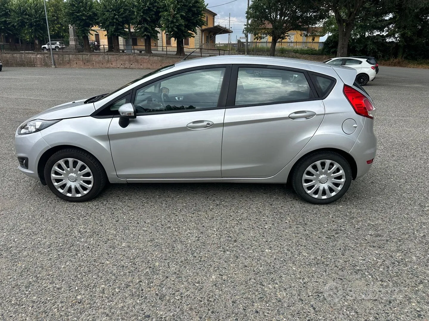 Ford Fiesta 2013 photo 4
