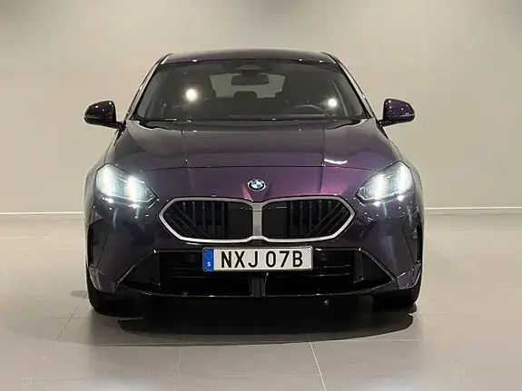 BMW 120 2026 photo 2