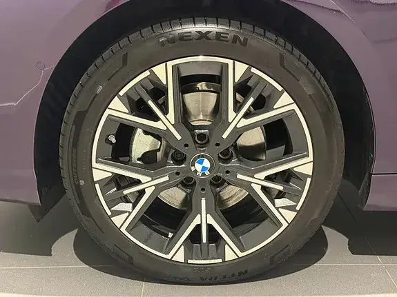 BMW 120 2026 photo 5