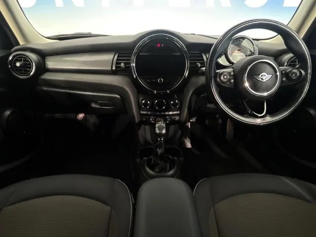 Mini Cooper 2018 photo 2