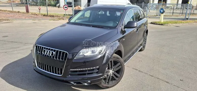 Audi Q7 2012 photo 2