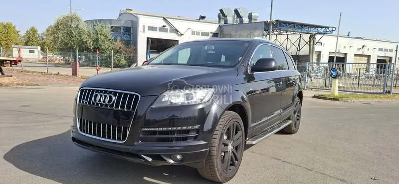 Audi Q7 2012 photo 4