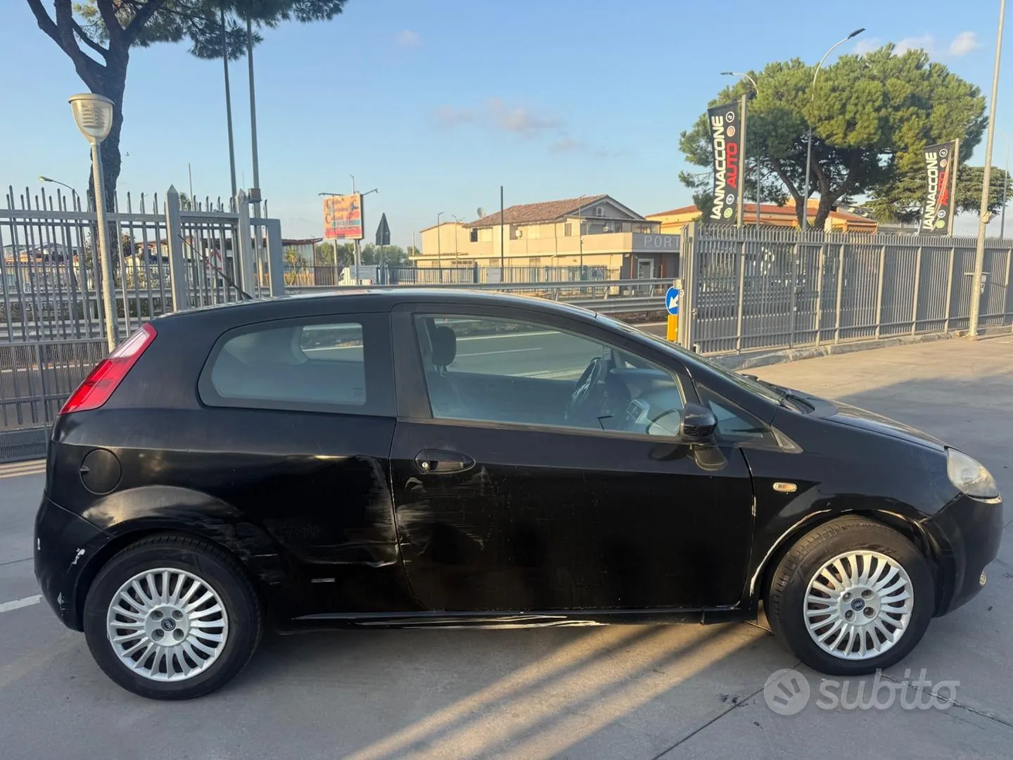 Fiat Grande Punto 2005 photo 2