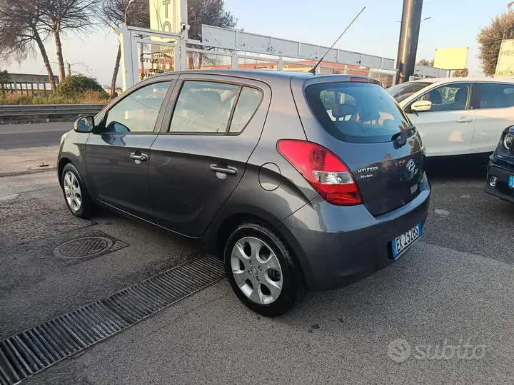 Hyundai I20 2012 photo 3