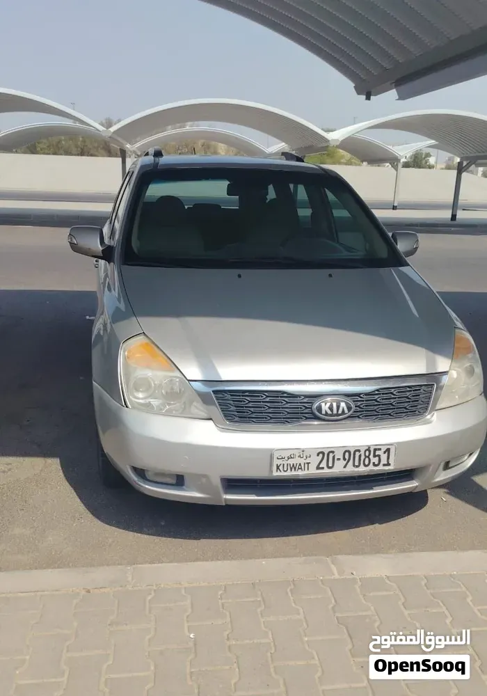 Kia Carnival 2013 photo 3