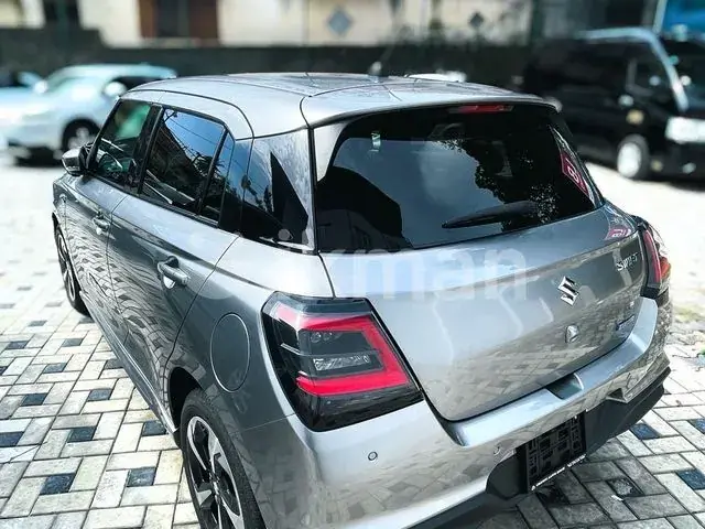 Suzuki Swift 2024 photo 2
