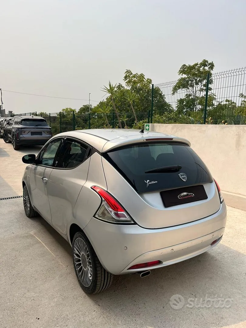 Lancia Ypsilon 2016 photo 4