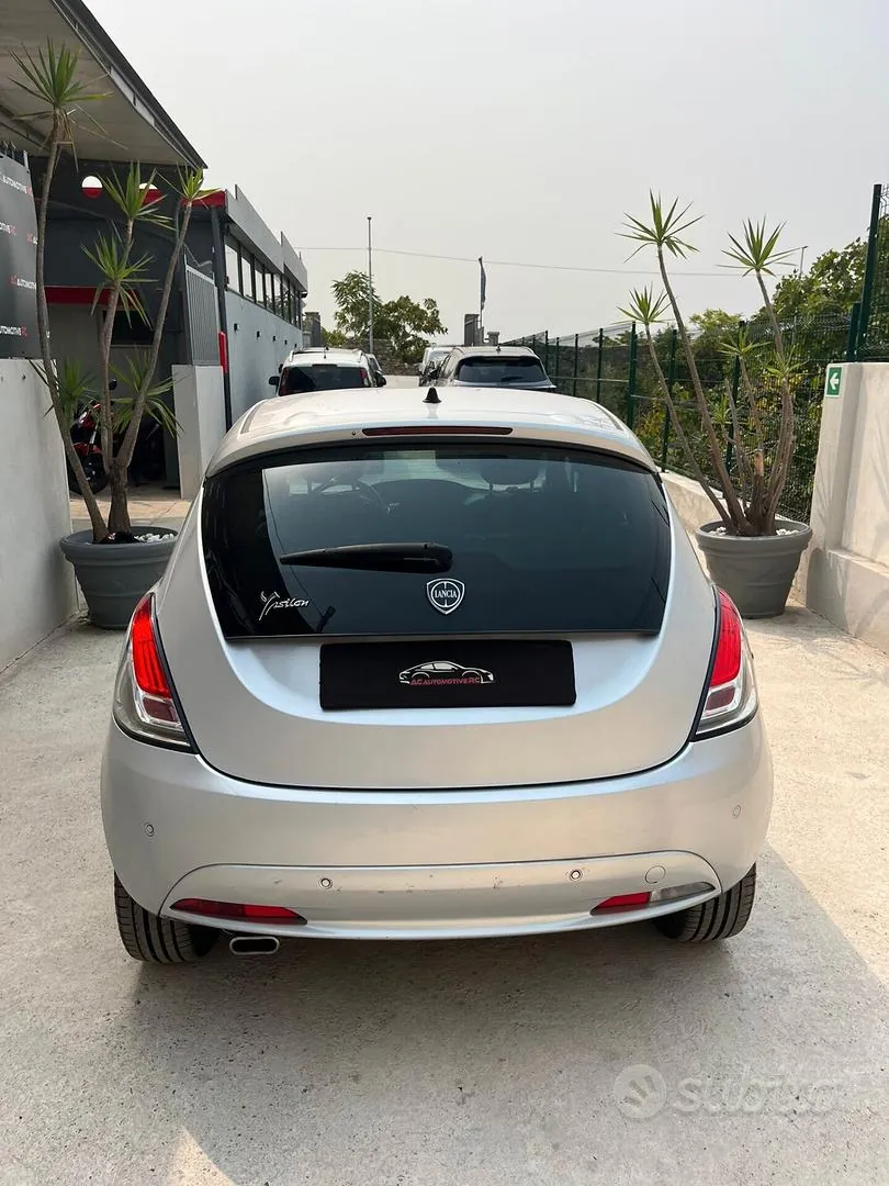 Lancia Ypsilon 2016 photo 5