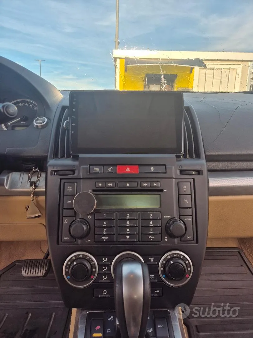 Land Rover Freelander 2 2008 photo 3