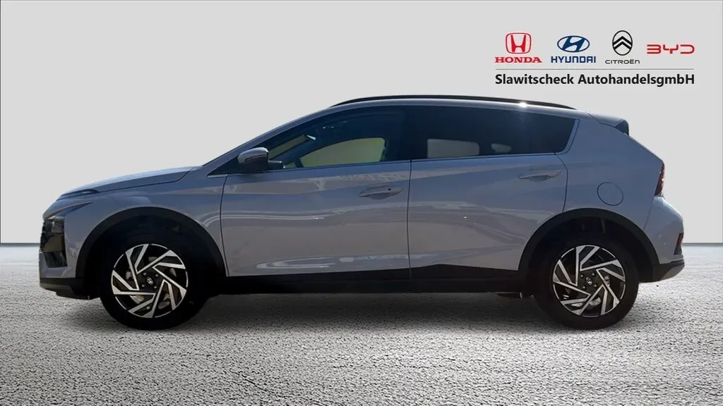 Hyundai Bayon photo 3