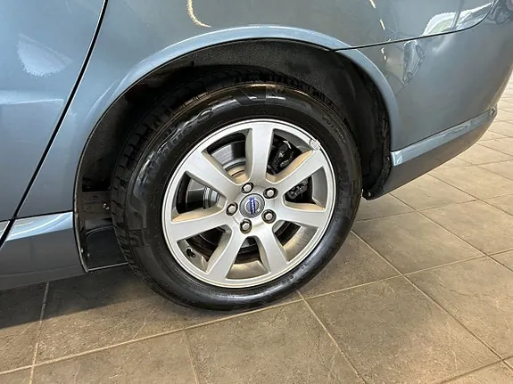 Volvo V70 2012 photo 3