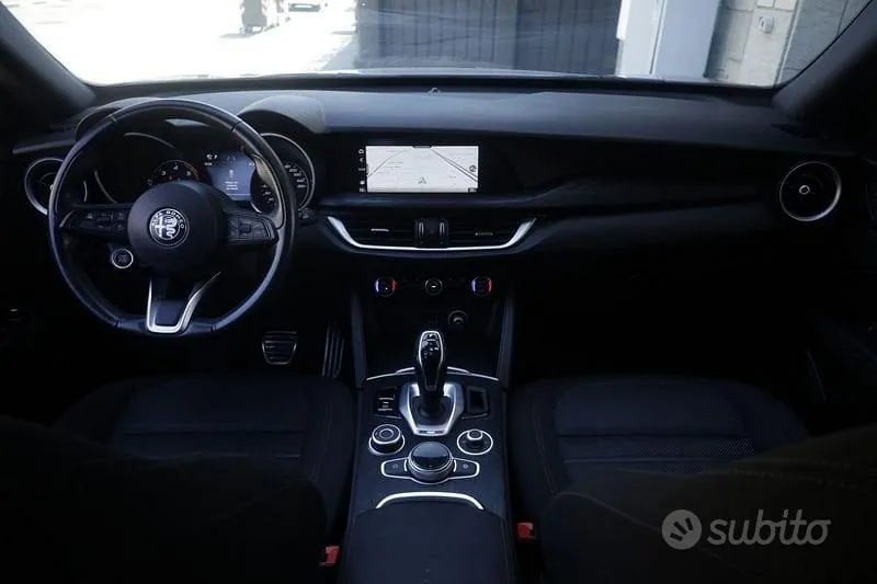 Alfa Romeo Stelvio 2022 photo 2