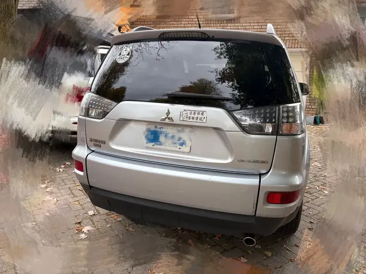 Mitsubishi Outlander 2011 photo 3