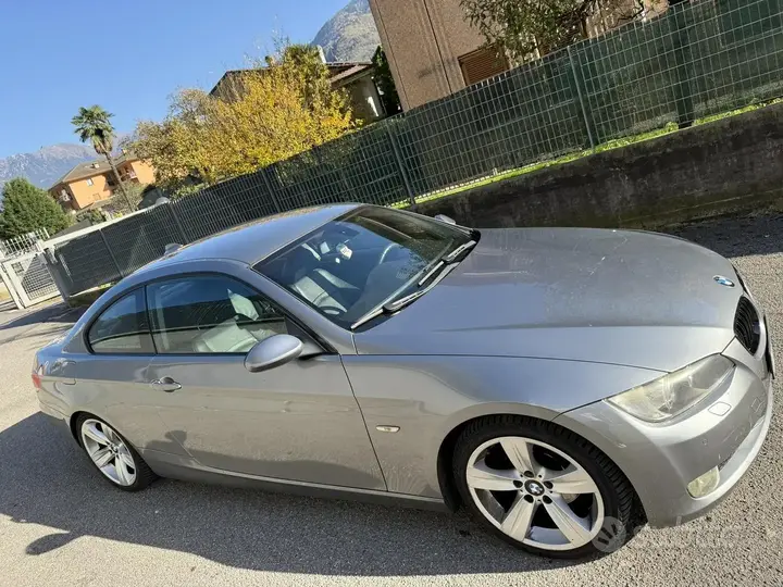 BMW 320D 2007 photo 2