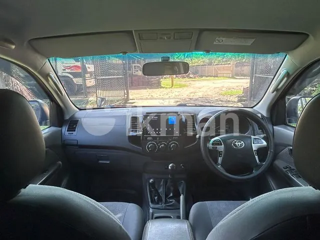 Toyota Hilux 2015 photo 4