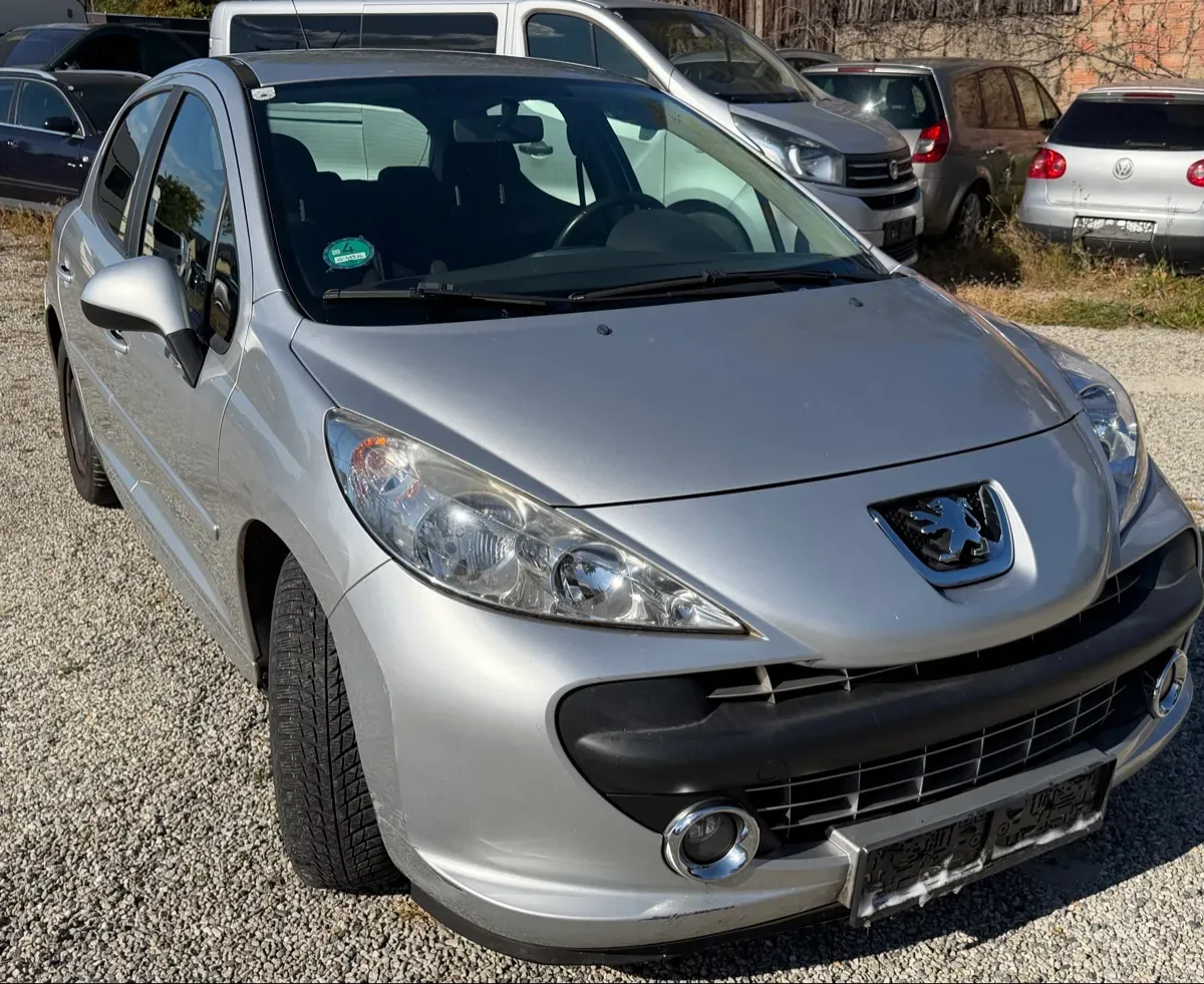 Peugeot 207 2008 photo 2