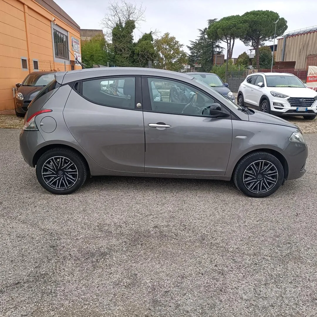 Lancia Ypsilon 2019 photo 4