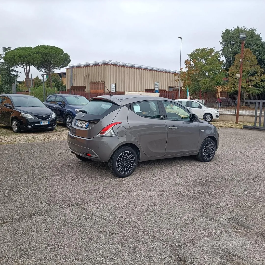 Lancia Ypsilon 2019 photo 5