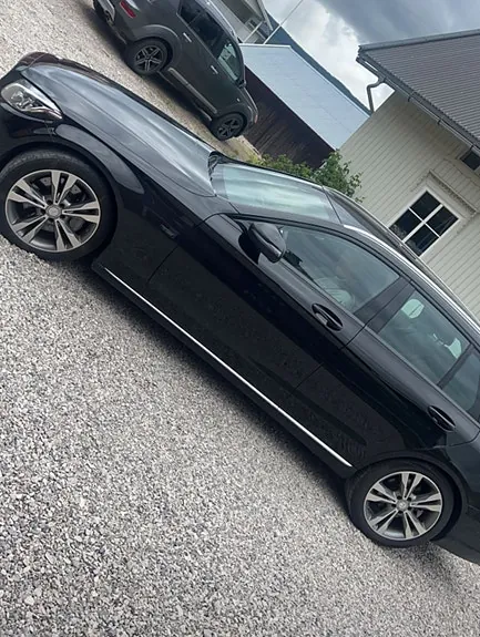 Mercedes-Benz C350 E 2016 photo 4