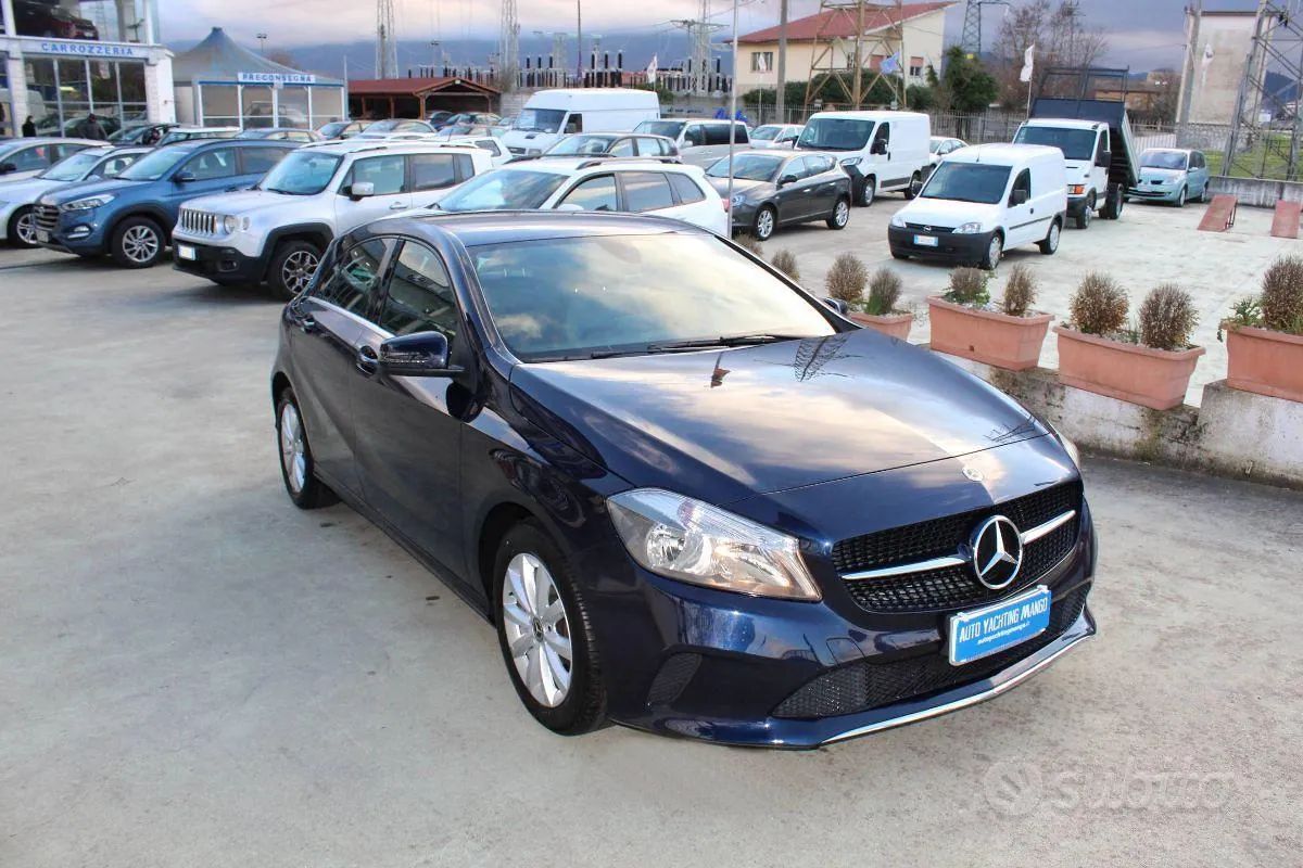 Mercedes-Benz A 2018 photo 3