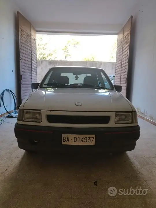 Opel Corsa 1991 photo 2