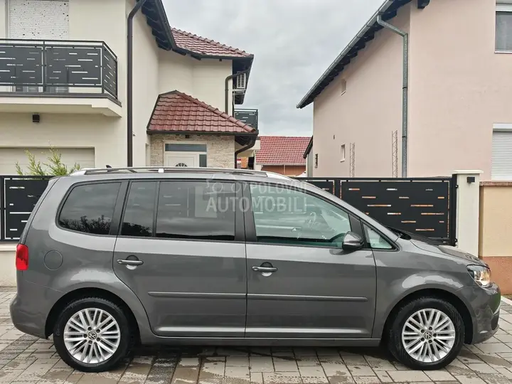 Volkswagen Touran 2015 photo 4