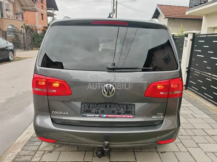 Volkswagen Touran 2015 photo 5