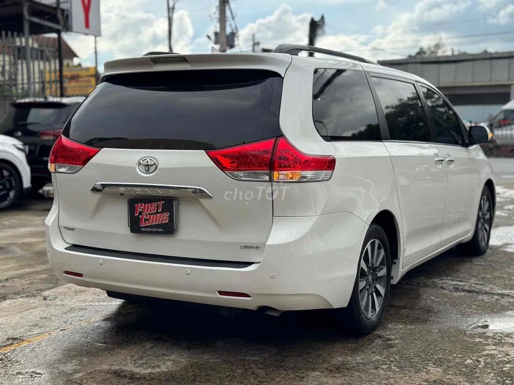 Toyota Sienna 2014 photo 5