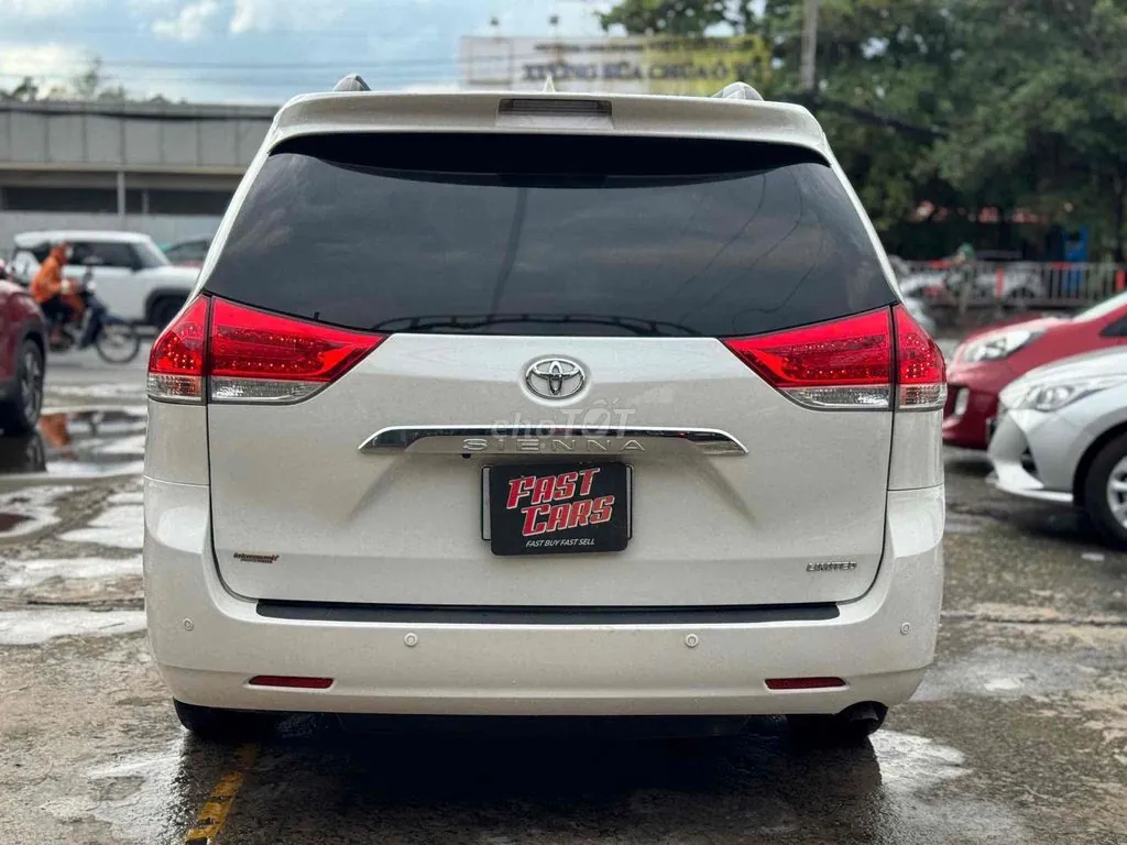 Toyota Sienna 2014 photo 4