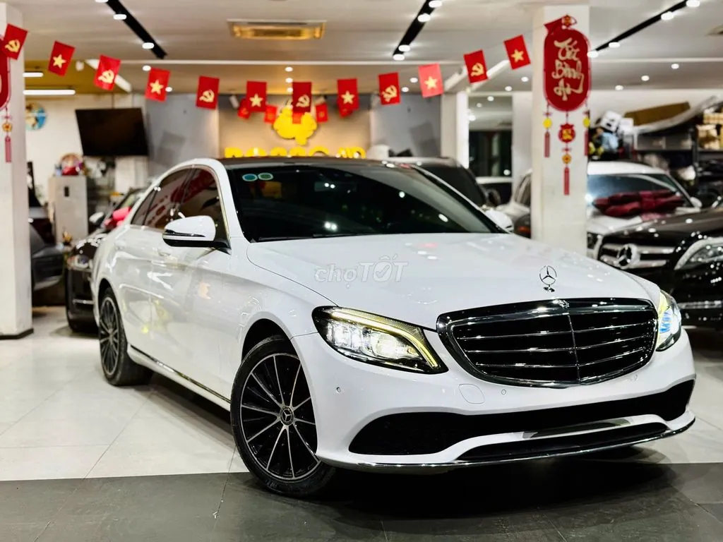 Mercedes-Benz C-Class 2018 photo 3