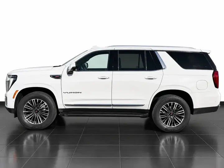 GMC Yukon 2027 photo 2