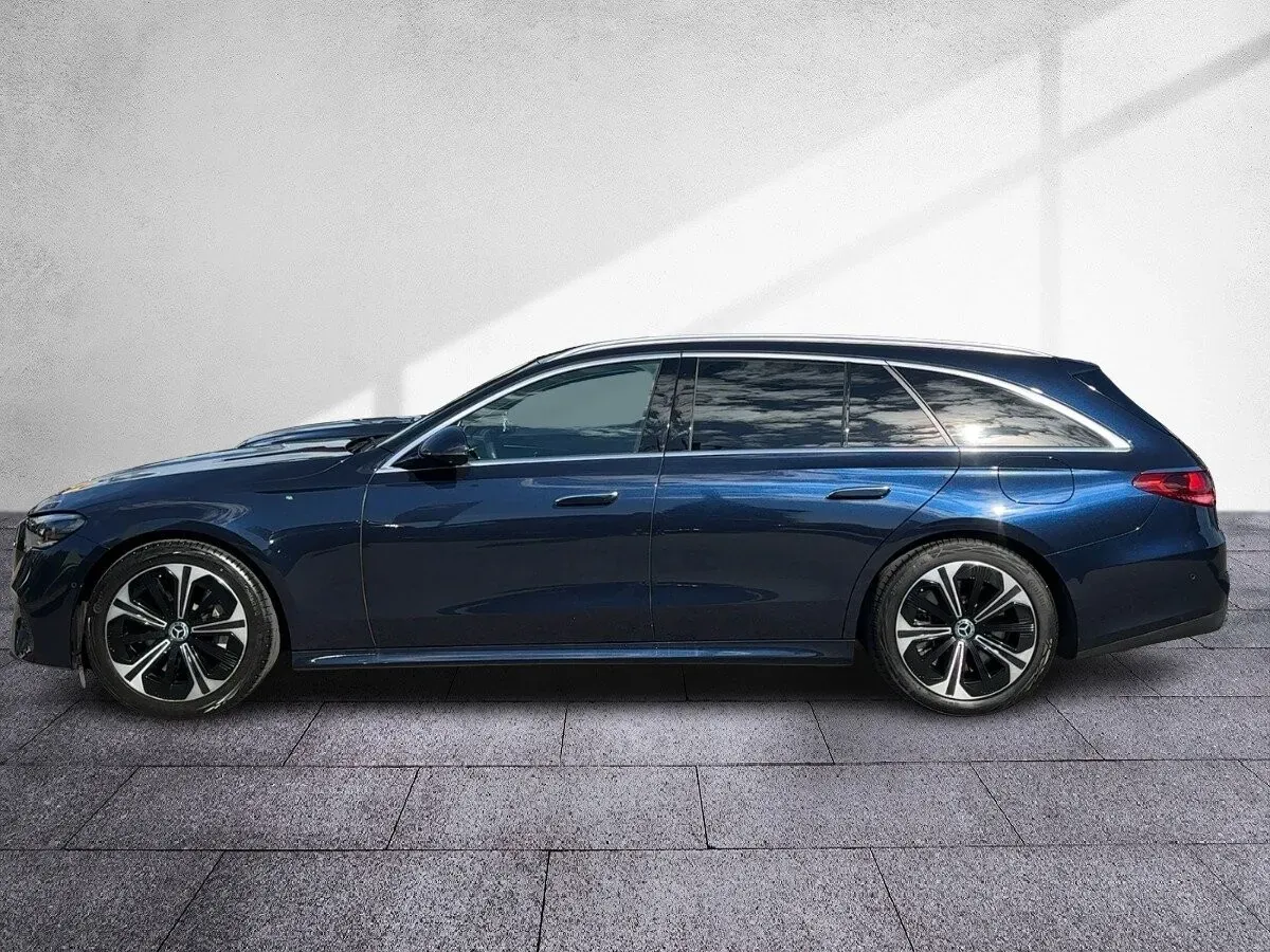 Mercedes-Benz E-Class 2024 photo 3