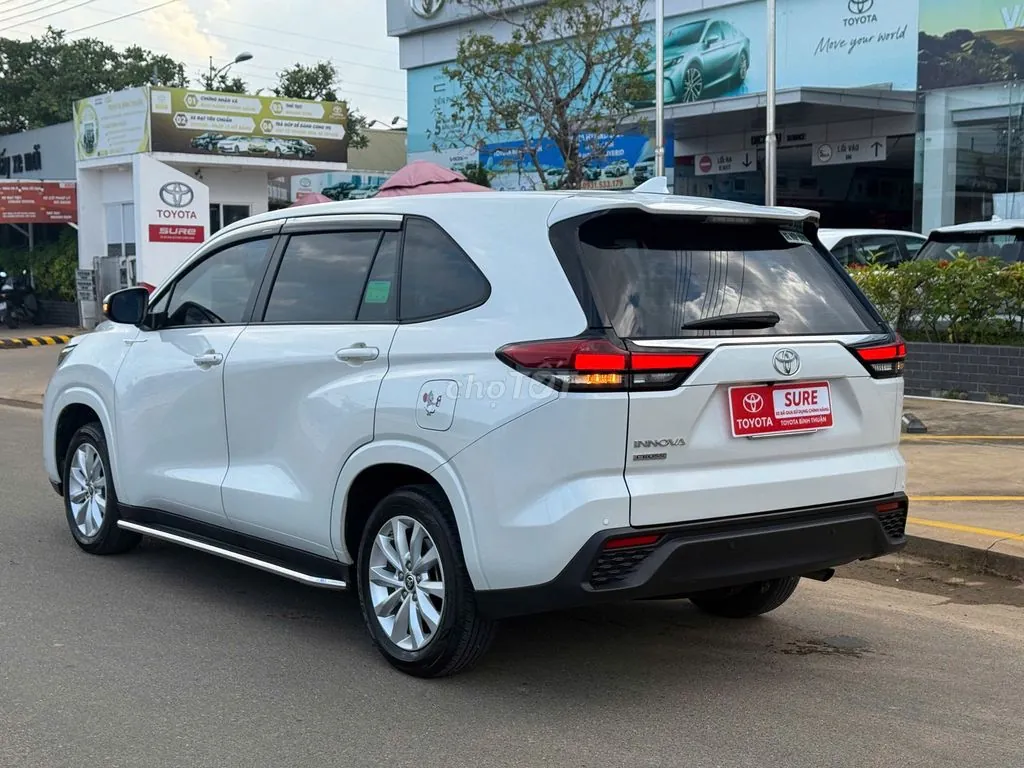Toyota Innova Cross 2026 photo 5
