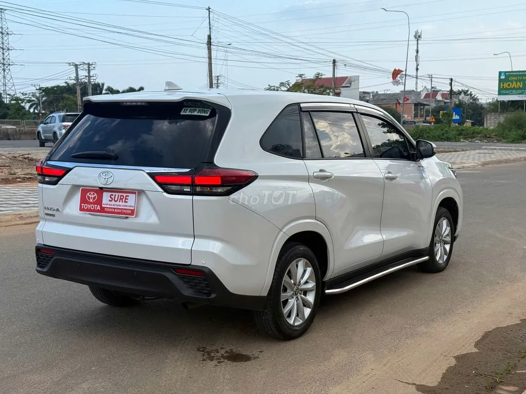 Toyota Innova Cross 2026 photo 4