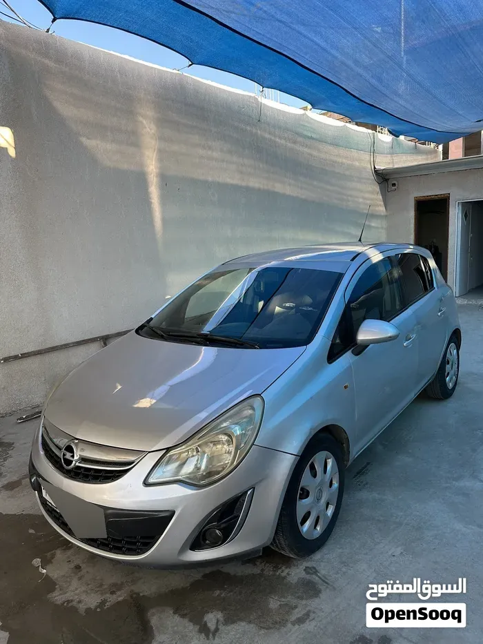 Opel Corsa 2011 photo 2