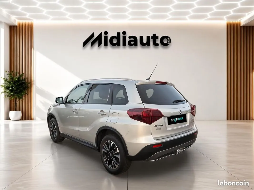 Suzuki Vitara 2024 photo 3