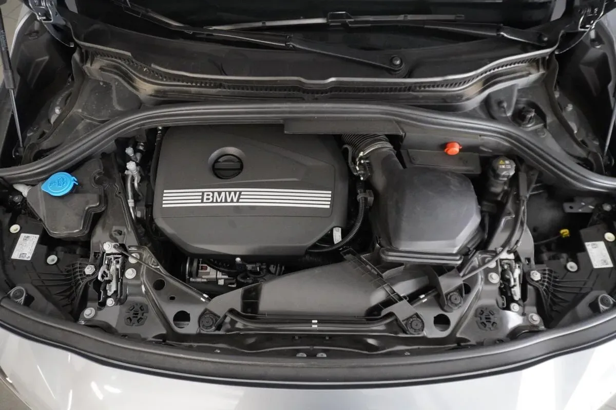 BMW 2 Series 2026 photo 2