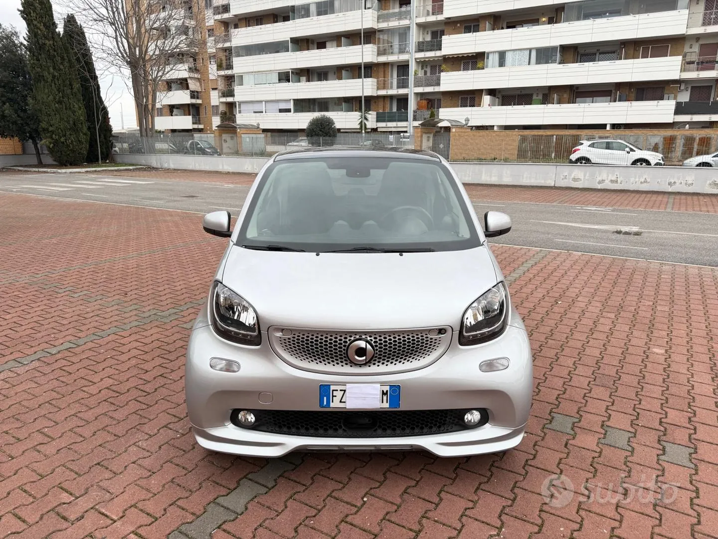 Smart Fortwo 2019 photo 2
