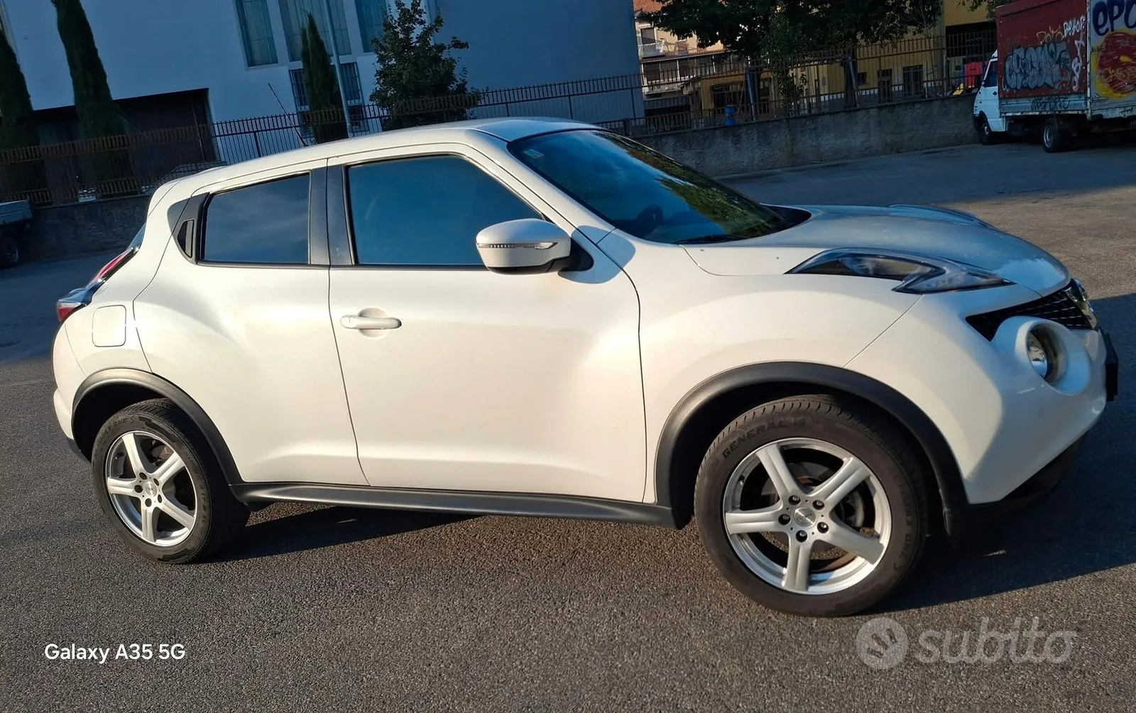 Nissan Juke 2016 photo 2