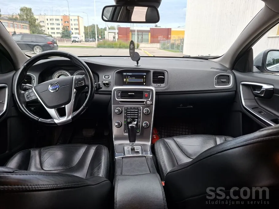 Volvo V60 2011 photo 5