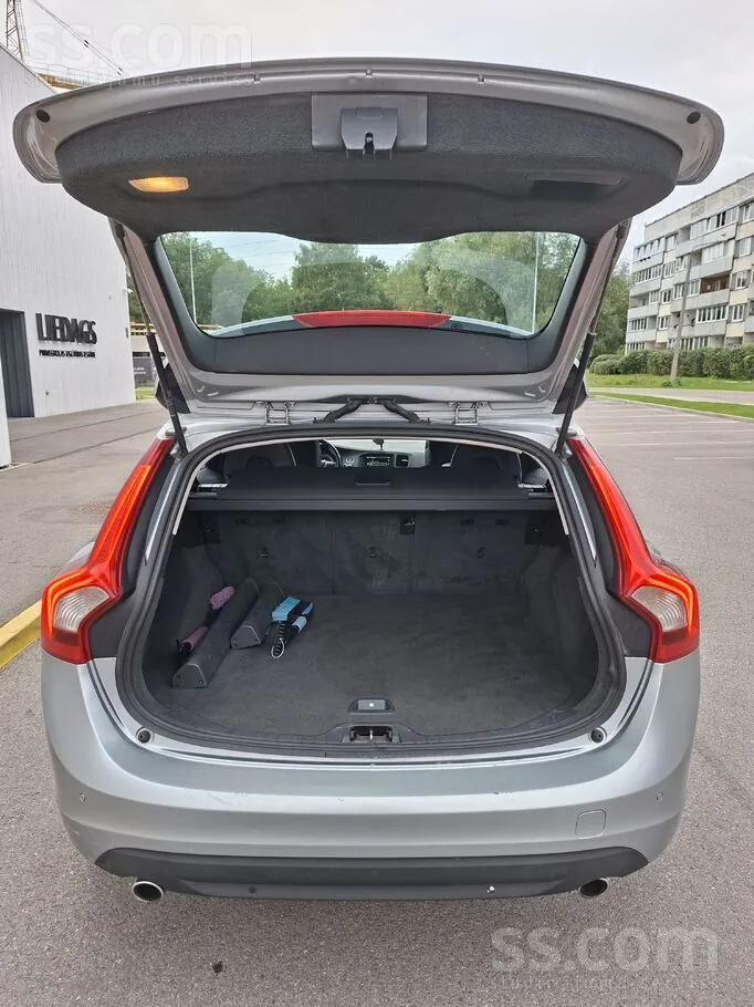 Volvo V60 2011 photo 4